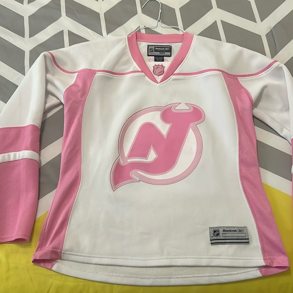 NHL NJ Devils Pink Women Jersey Size Medium